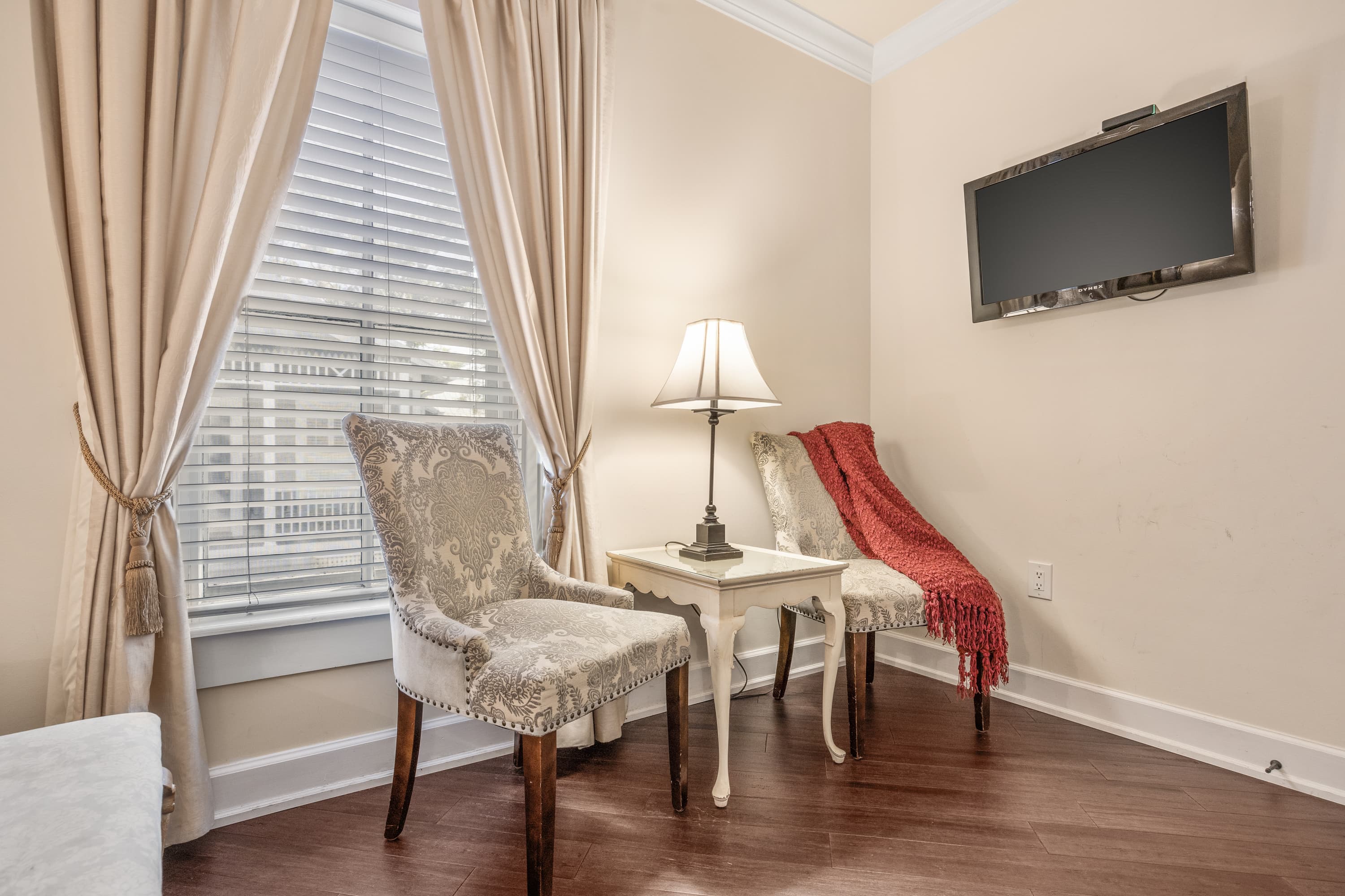 sitting area with TV