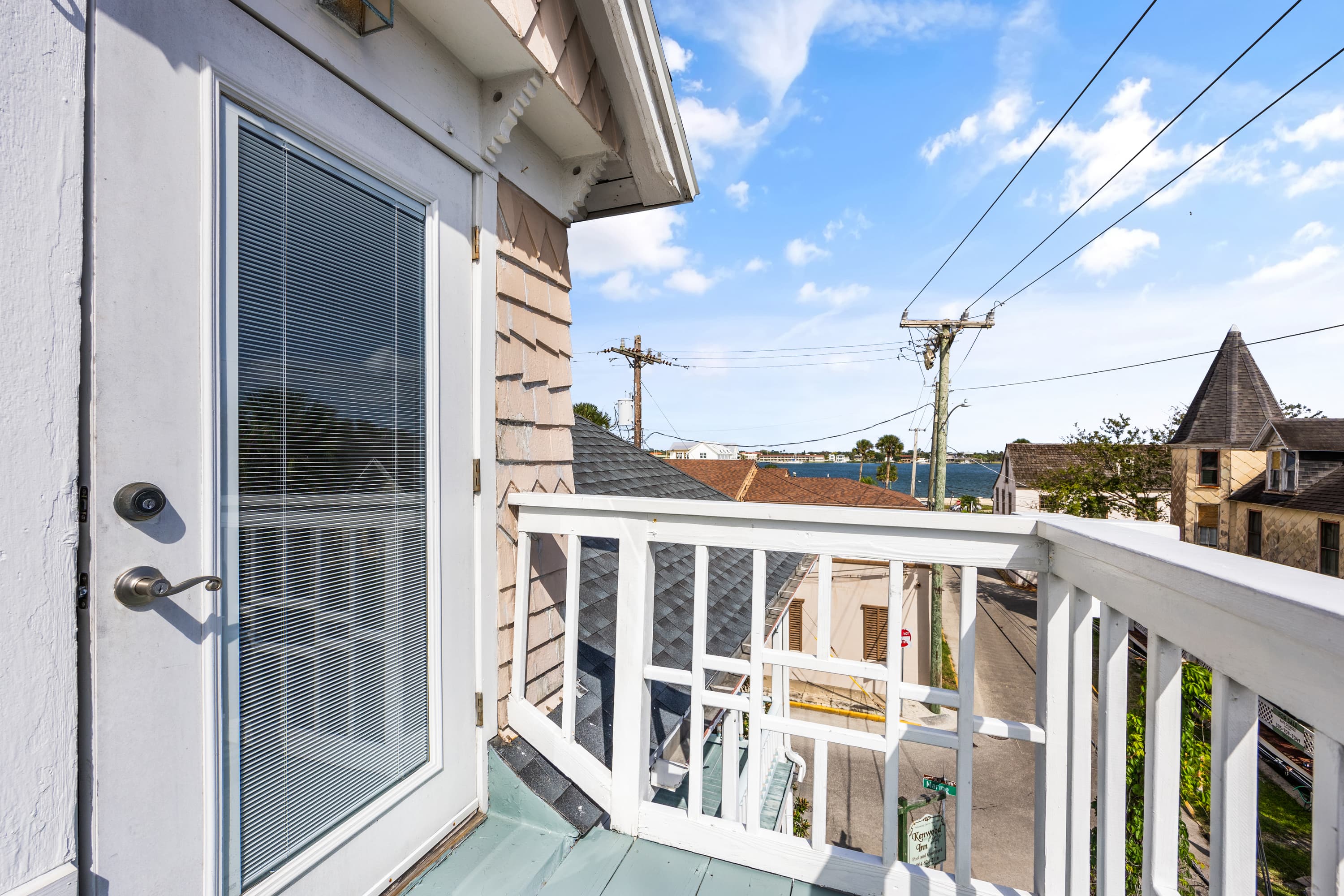 balcony