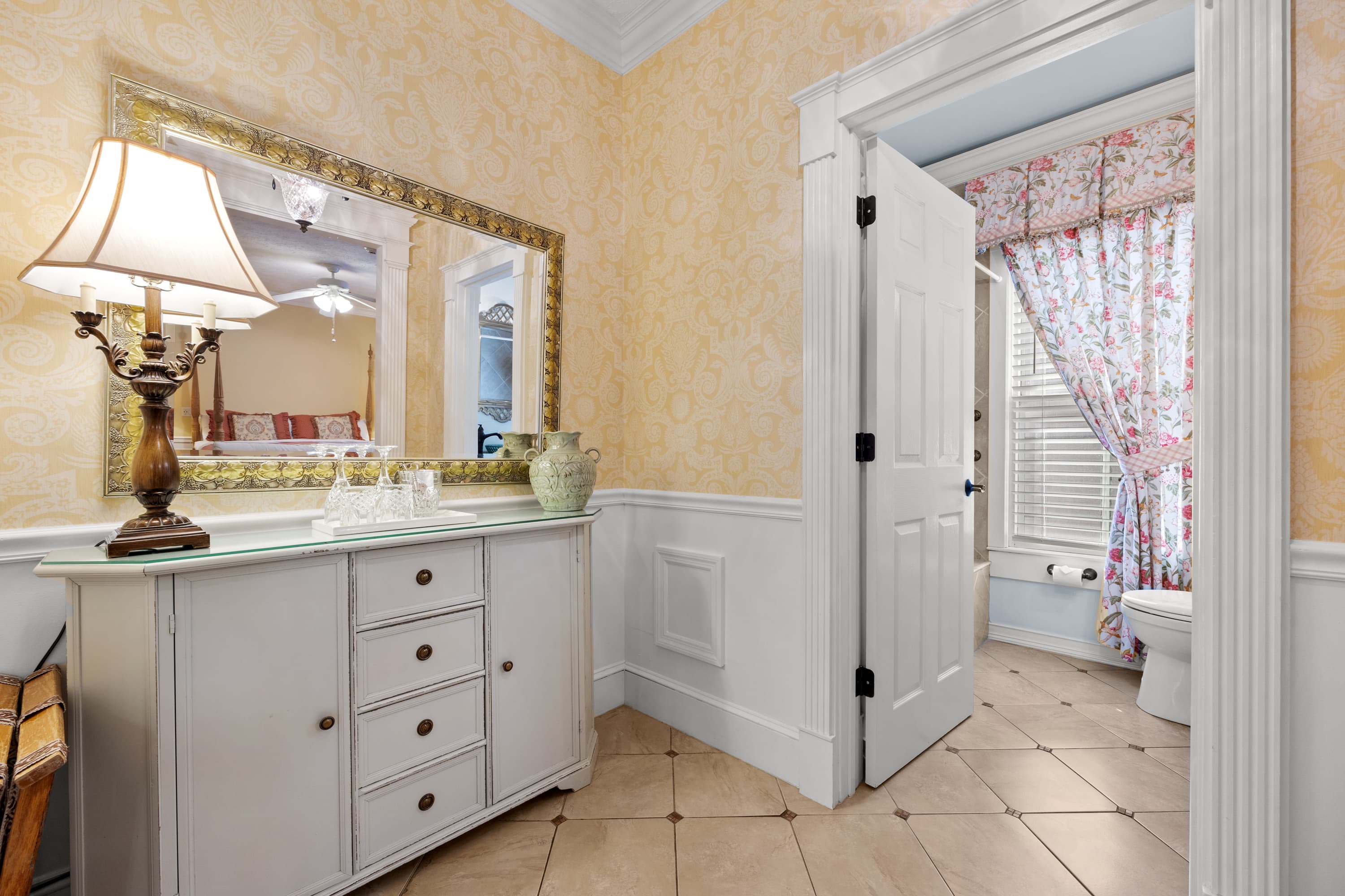 dresser